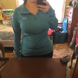 Underarmour spandex top